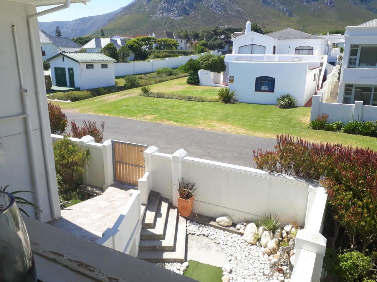 Hermanus Beach Villa Екстер'єр фото